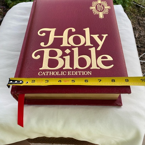 HOLY BIBLE Catholic Edition Family
 NAB by World Bible - Picture 7 of 13